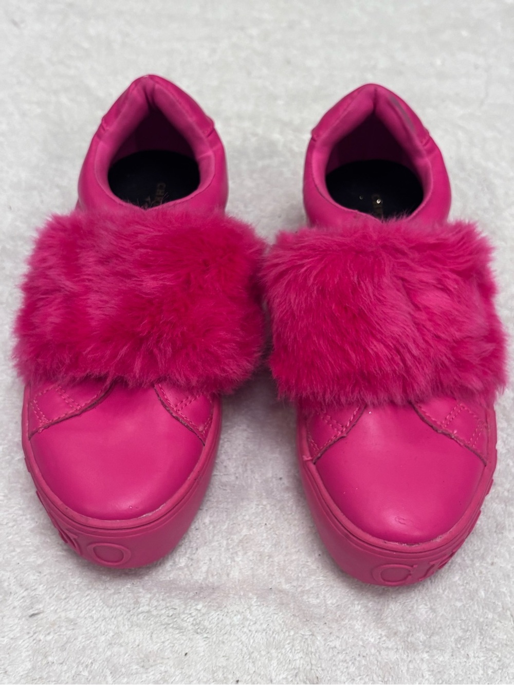 Almost Brand New Unique Fluffy sneakers By Christian Siriano - Size 6 - Box 21A